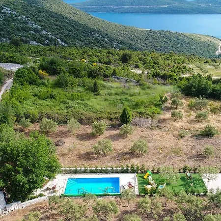 Zavala بيت للعطل *