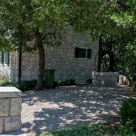 Zavala بيت للعطل *