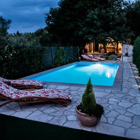 Zavala Tatil Evi
