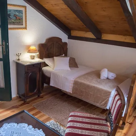 Zavala Ferienhaus Klek